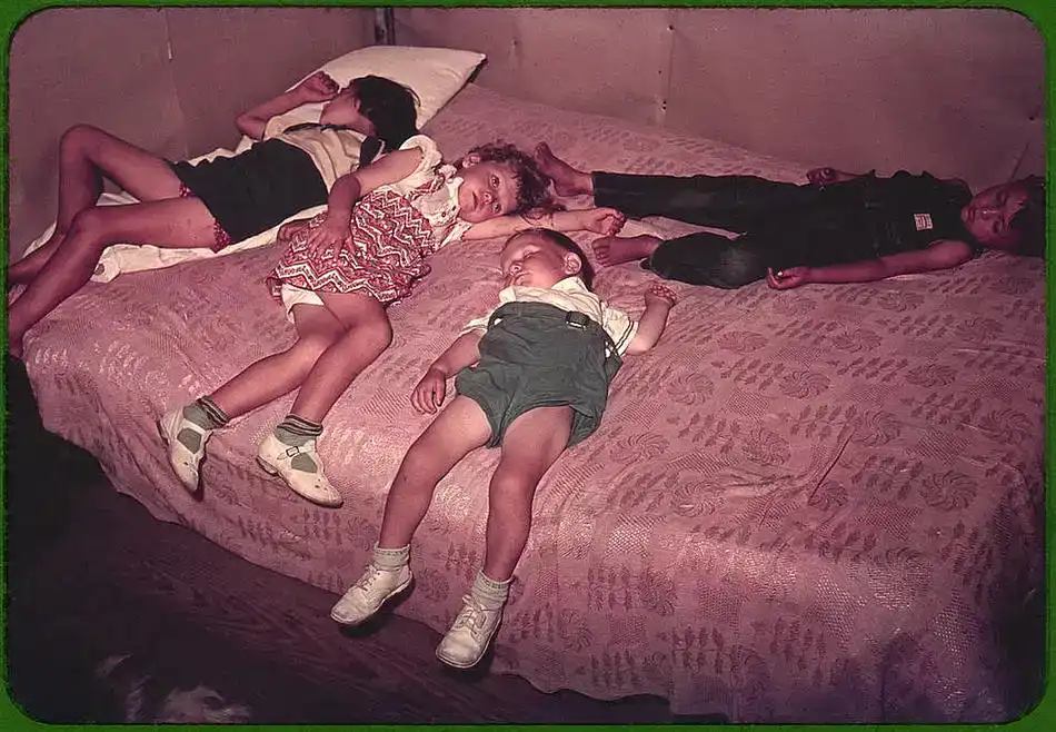 Children asleep (LOC, 1939/40)